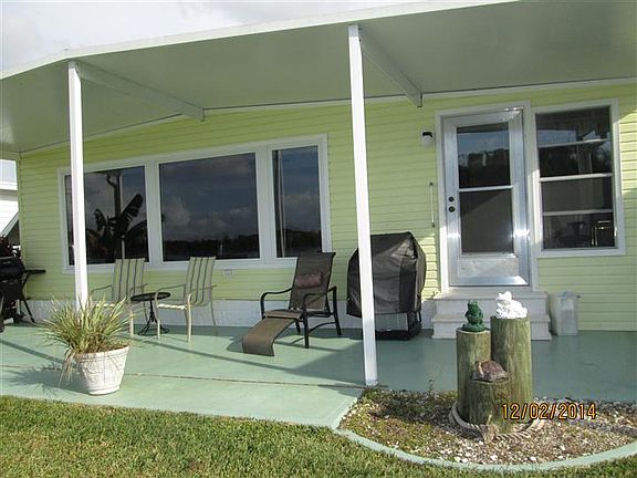 3rd image of 336 Shoreland Dr