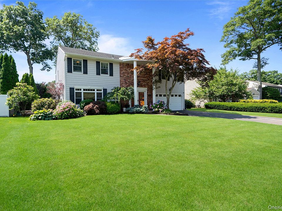 1st image of 12 Empress Pines Drive