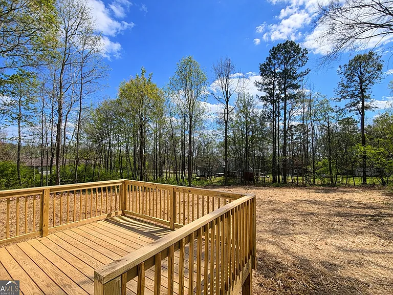 204 Custer Cir — Photo 25