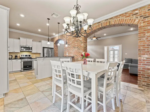 2934 Garden Gate Ave, Zachary, LA 70791