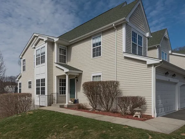 3101 Eaton Ct, Danbury, CT 06811