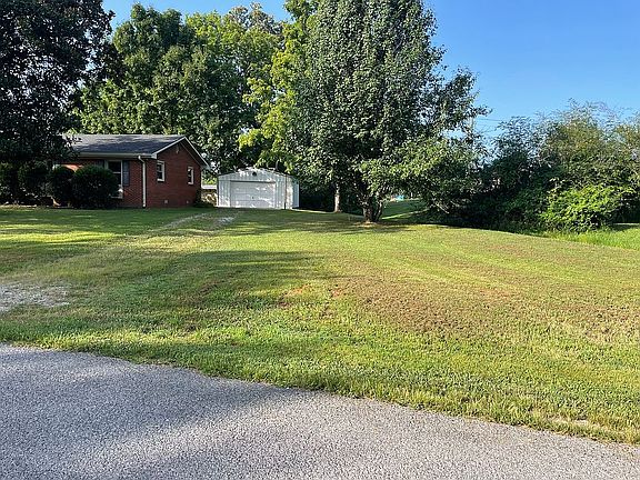 3rd image of 125 Sunset Cir