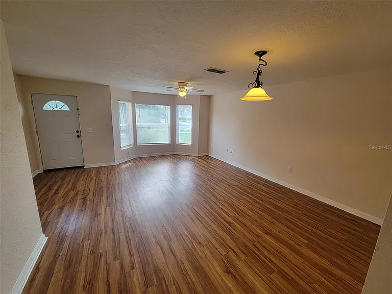 1849 Van Allen Cir — Photo 2