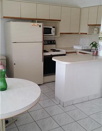3rd image of 120 NE 20th Ave APT 36