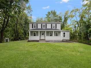 1056 Pontiac Ave, Cranston, RI 02920