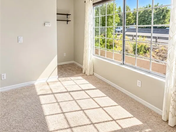 5500 Owensmouth Ave APT 122, Woodland Hills, CA 91367