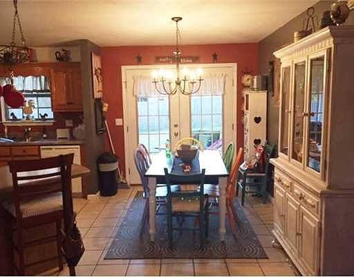 5th image of 2321 Broadmoor Dr