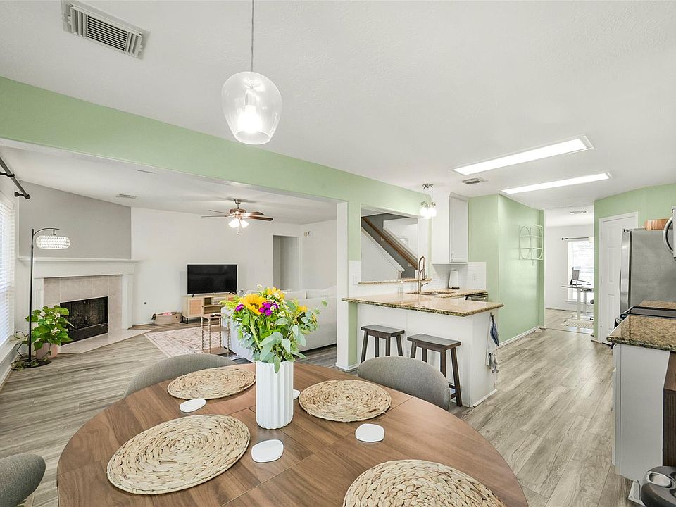 1st image of 38 Tallow Hill Pl