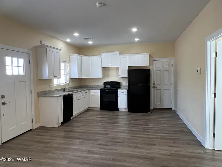 2197 W Lyon Crest Rd — Photo 5