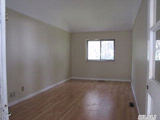 4th image of 24 Greenwich Ave