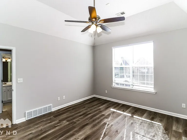 10182 Sterling Ridge Dr — Photo 9