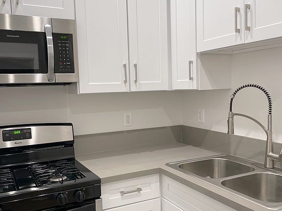 3rd image of 2345-2349 Lincoln Park Ave #1B-1Ba