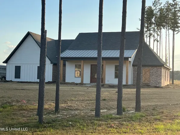 228 Lost Oak Ln, Brandon, MS 39047