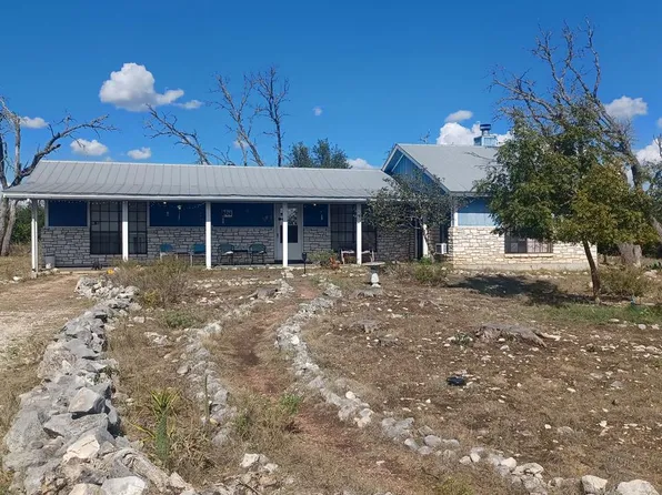 259 Broken Spur Dr, Mountain Home, TX 78058
