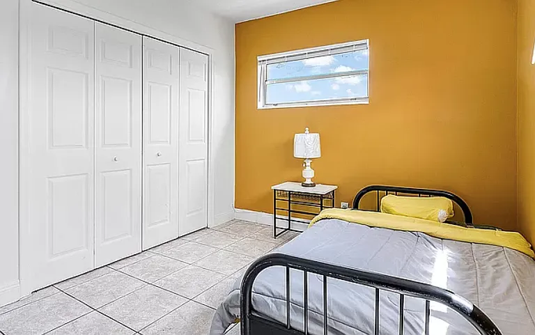 1060 Crystal Lake Dr #2 — Photo 4