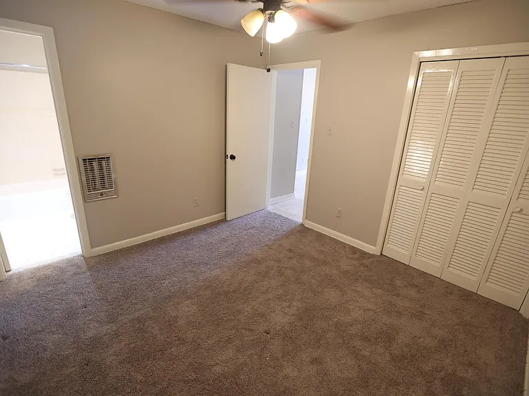 5101 H St #8 — Photo 8