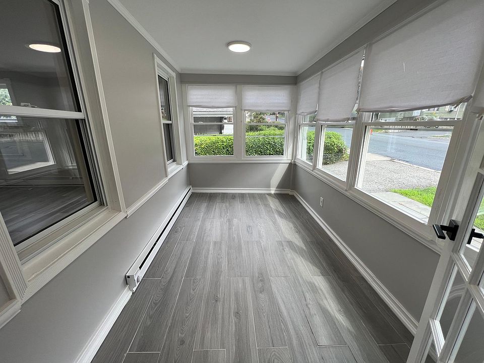 1st image of 490 Benedict Ave #1