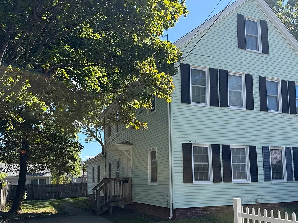 32 Broad St #A