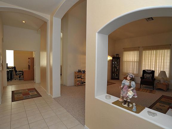 2nd image of 11048 N Divot Dr
