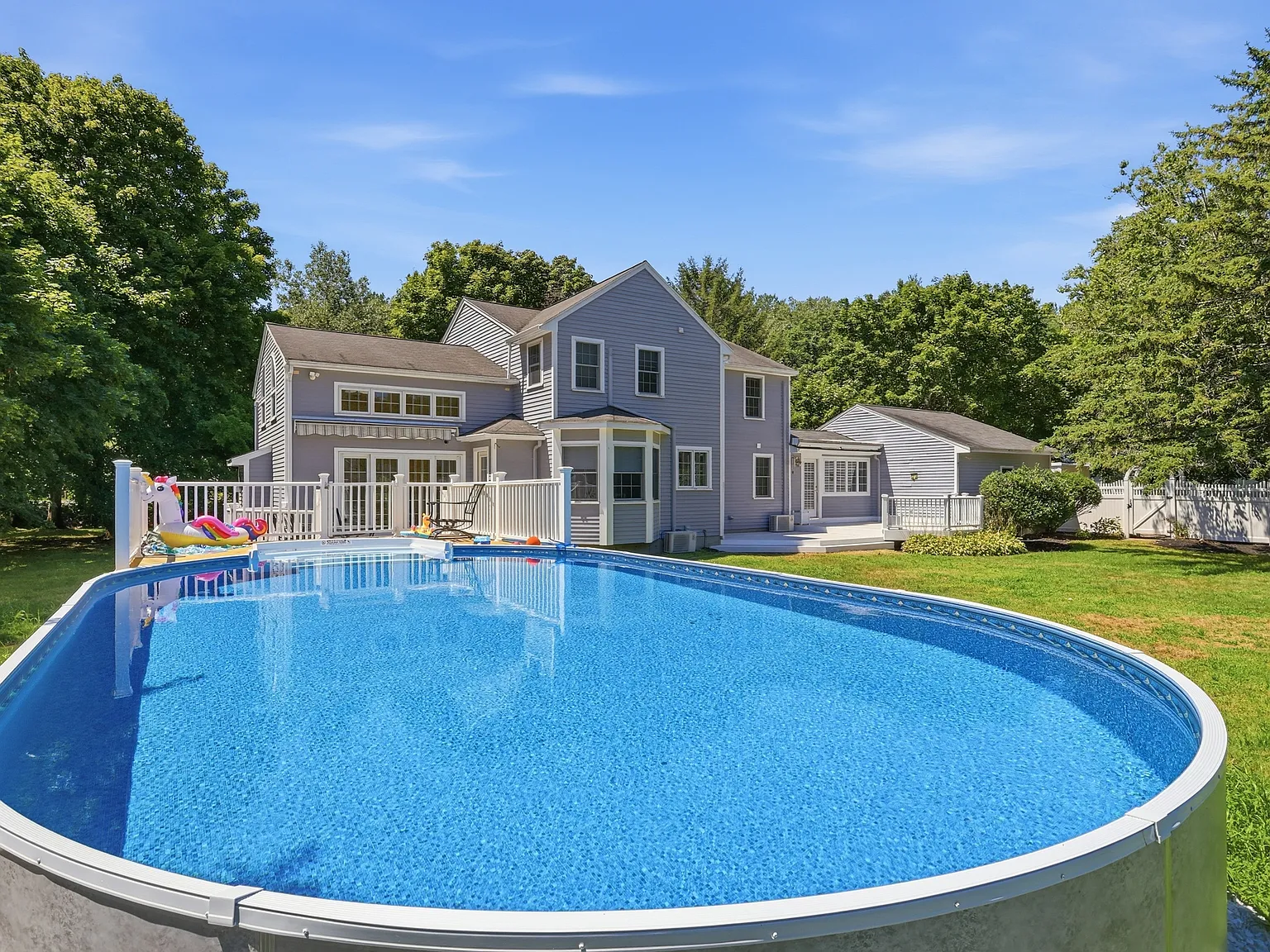 4 bed, 2.5 bath, 2864 sqft, $5,750 — Photo 3