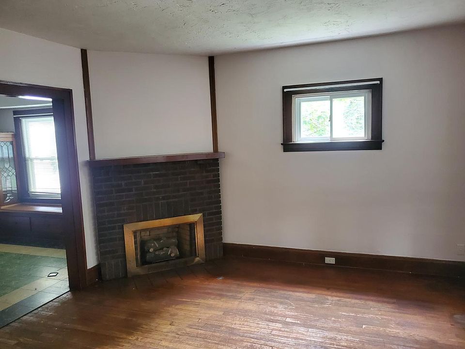 1st image of 3608 Denison Ave #1