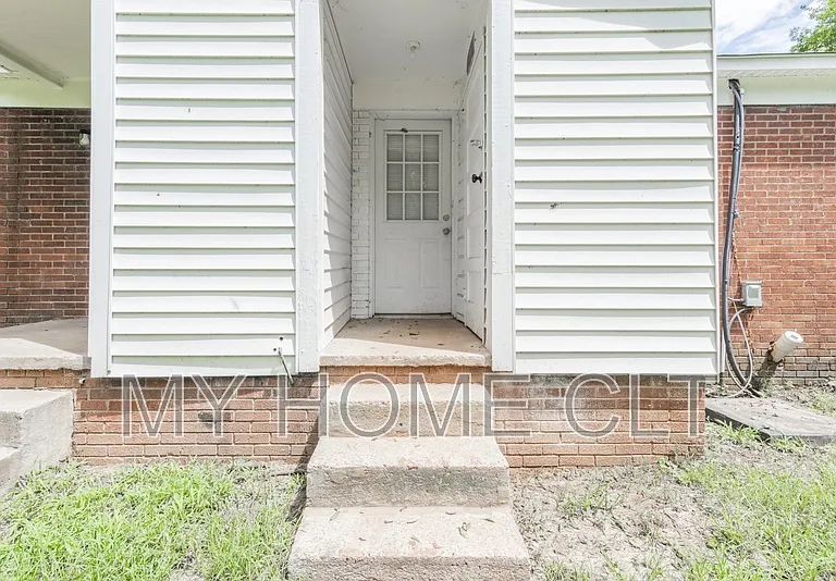 2517 Hemphill St #2 — Photo 20