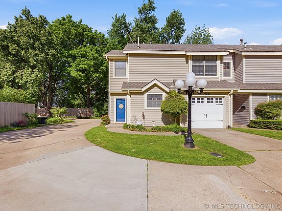 2nd image of 5908 S Quincy Ave