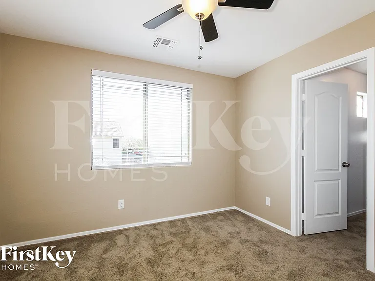 16621 N 171st Dr — Photo 14