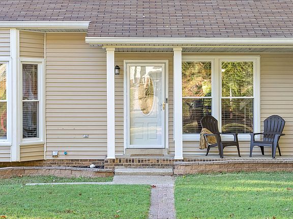 4th image of 2178 Ladd Dr