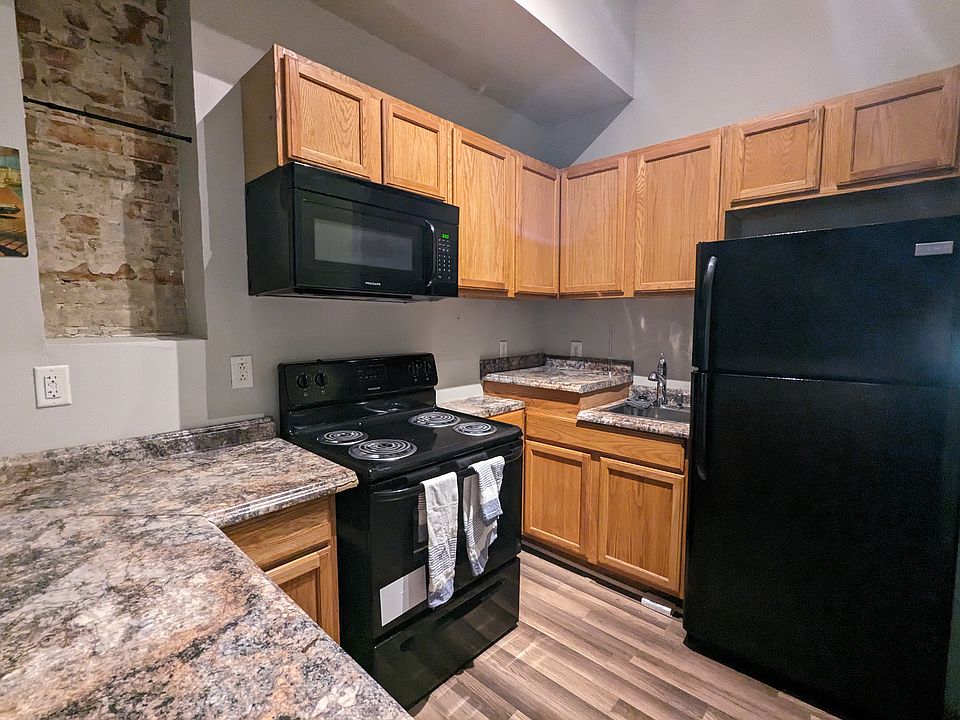 1st image of 404 W Broad St APT 201