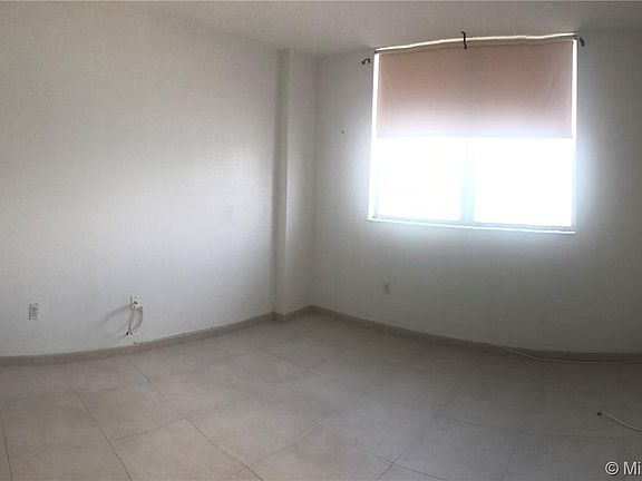 4th image of 1625 Kennedy Cswy APT 502F