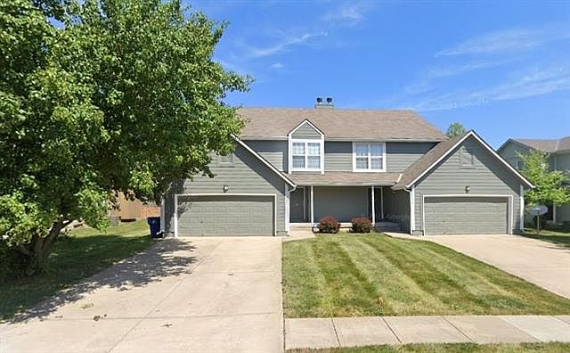 1st image of 621/631 NE Swann Cir