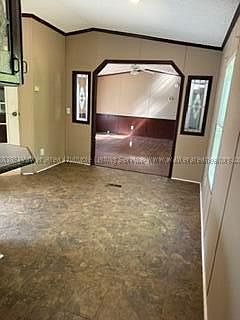 5th image of 1401 Airview Cir