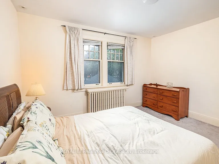 58 Lascelles Blvd — Photo 18