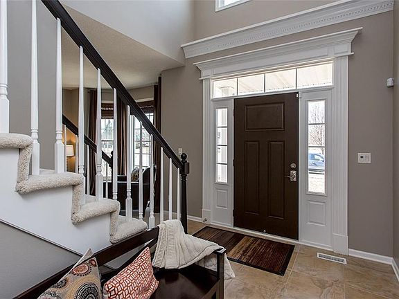 2nd image of 4605 Ashwood Dr