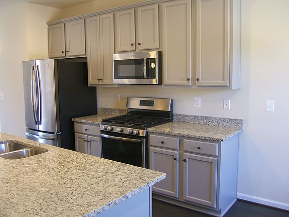 5th image of 2218 Mallard Landing Dr