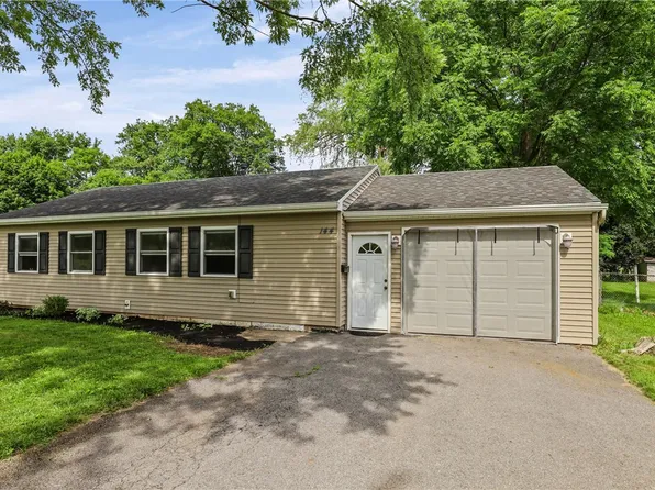 144 Hyde Pkwy, Palmyra, NY 14522