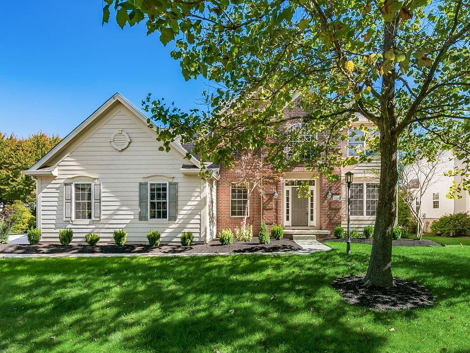 1st image of 8066 Summerhouse Dr W