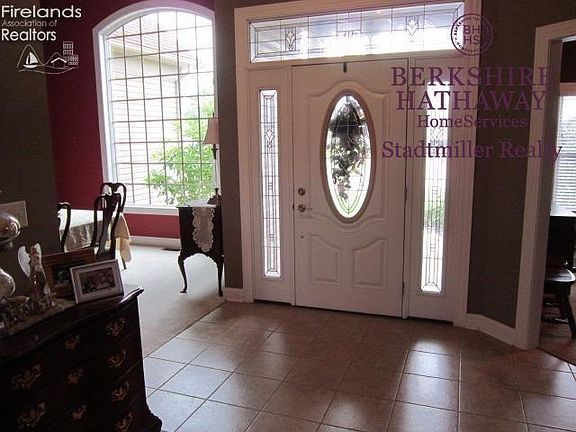2nd image of 806 Old Mill Pl