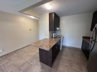 33 Pearl St #12, Chatham Kent, ON N0P2L0