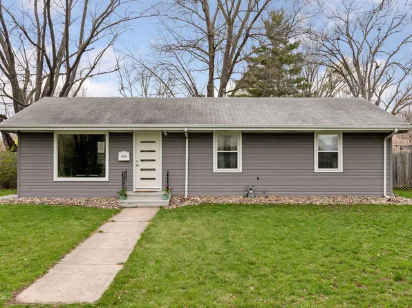 8544 Clinton Ave S, Bloomington, MN 55420