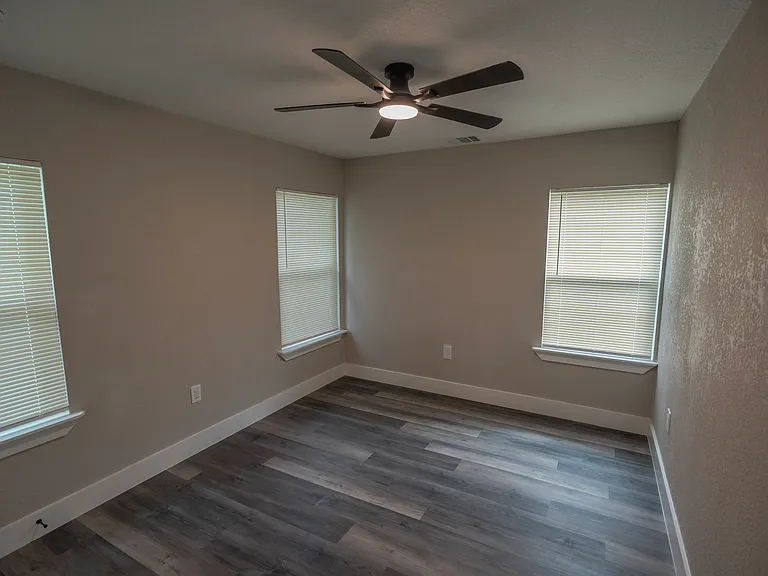 2465 Garapan Dr — Photo 17