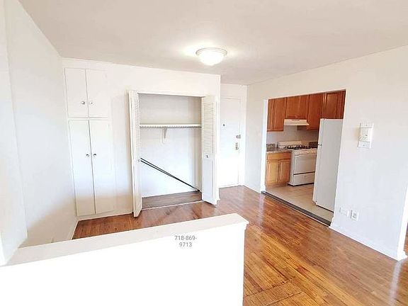 3rd image of 465 E 7th St APT 6G