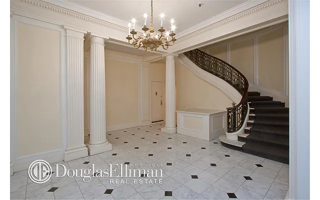Sold by Douglas Elliman | media 18