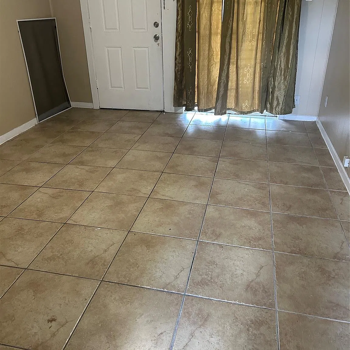 1 bed, 1.0 bath, 8632 sqft, $1,000 — Photo 4