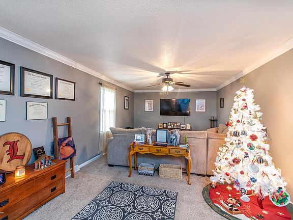 5th image of 363 Lombardy Dr