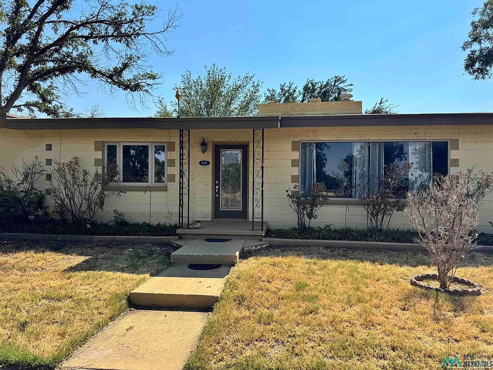 1st image of 1009 E Riverside Dr