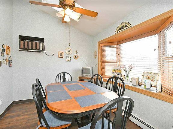 4th image of 836 N Corona Ave