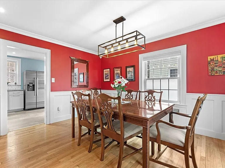 40 Lake Shore Rd — Photo 10