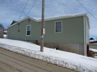 716 S Wisconsin St, Mineral Point, WI 53565